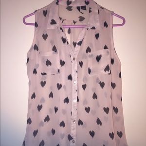 Sleeveless sheer pink blouse w black hearts